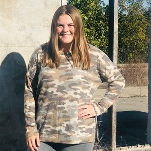 Camouflage print long sleeve tunic top